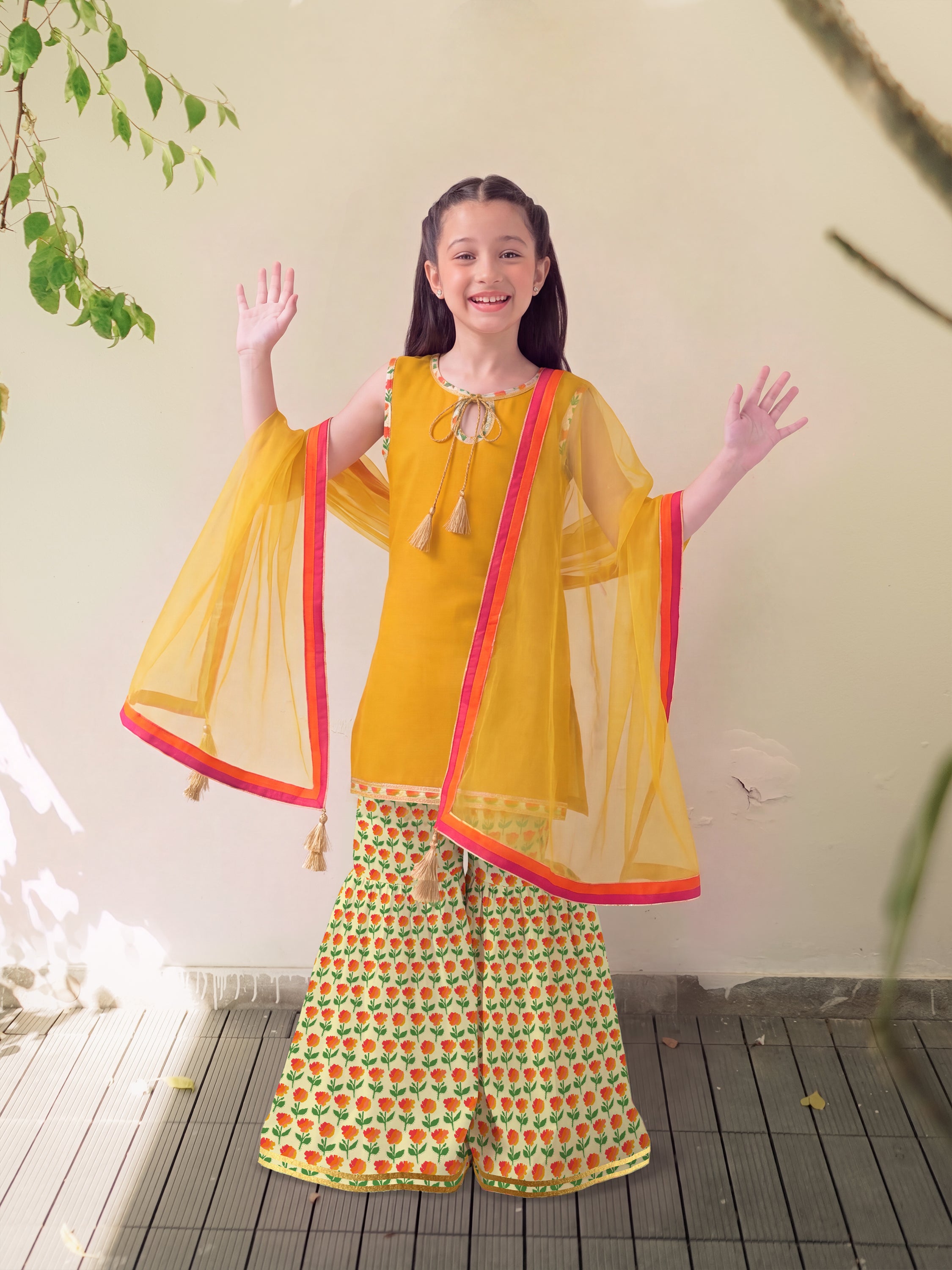 LIYANA - GHARARA SET