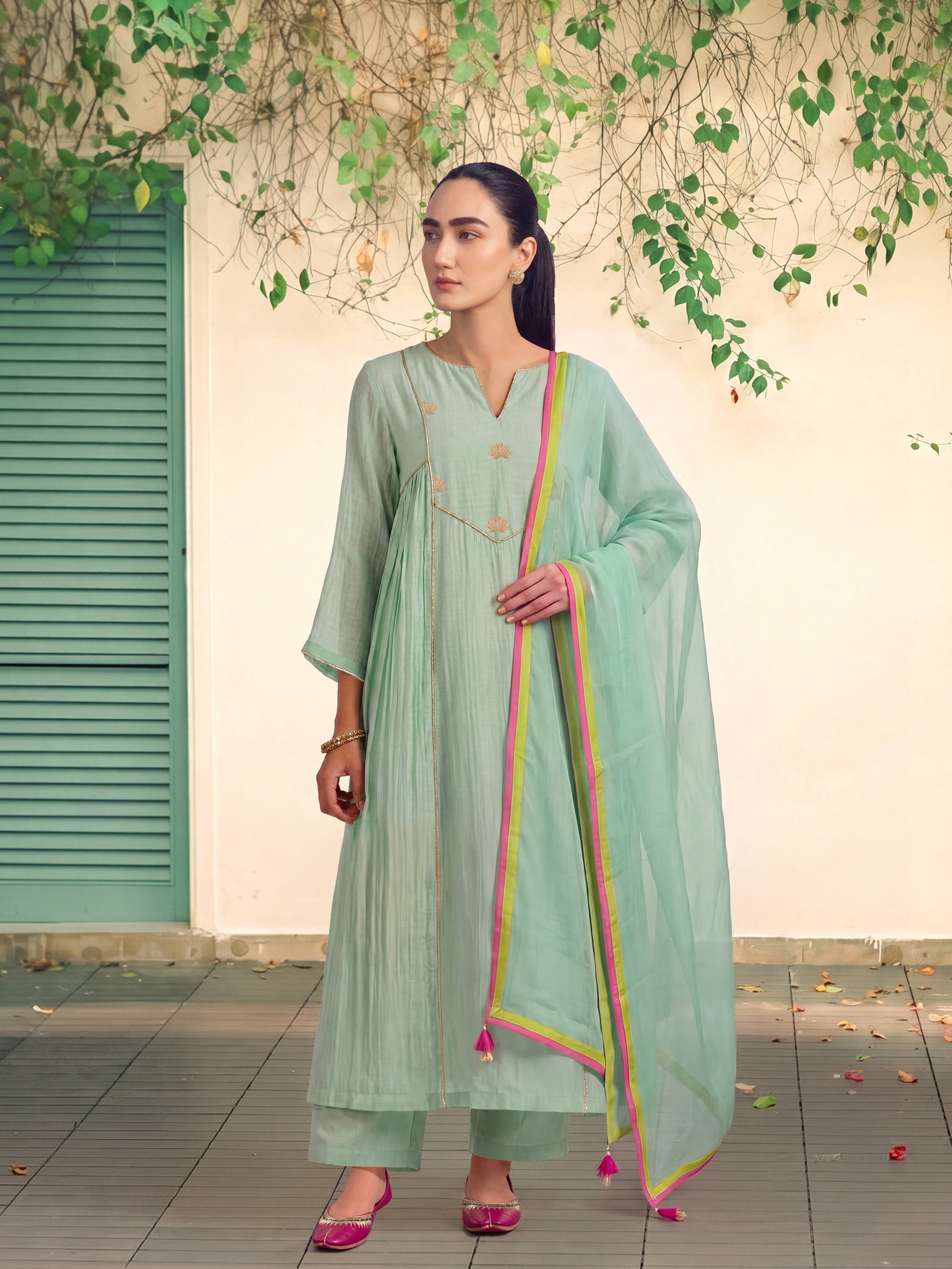 NAMRAH - KURTA SET