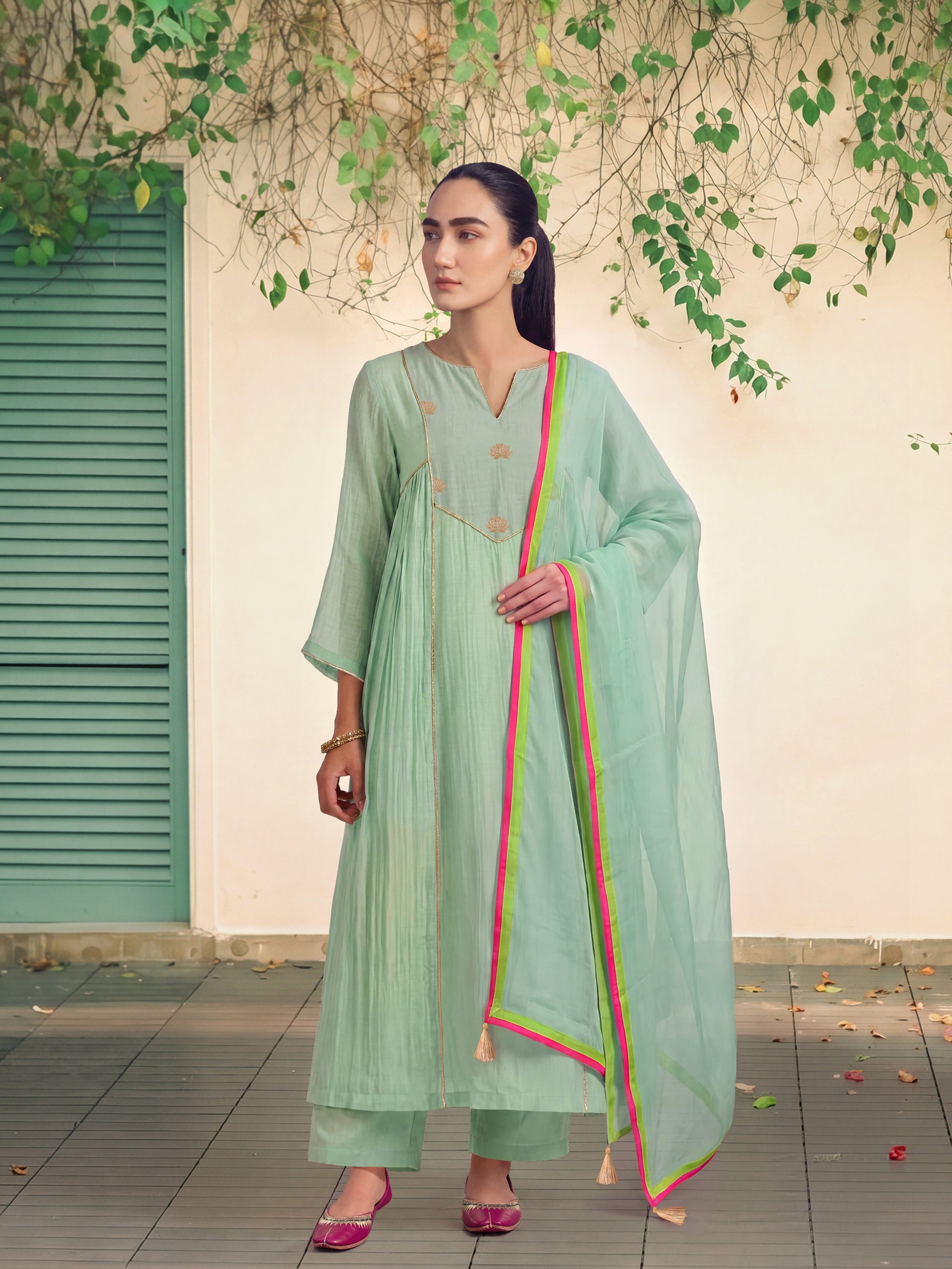 NAMRAH - KURTA SET